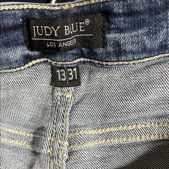 Judy Blue raw hem flare jeans - Picture 5 of 8